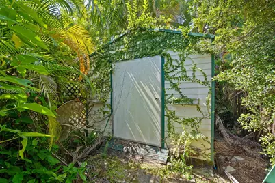 730 NE 116th St, Biscayne Park, FL 33161 - Photo 63
