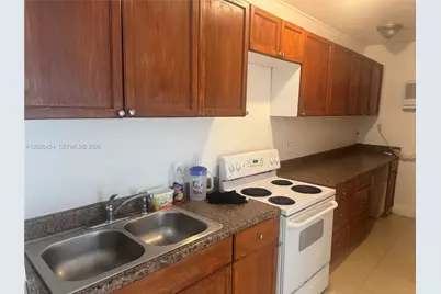1180 NE 160th Ter #3, North Miami Beach, FL 33162 - Photo 1