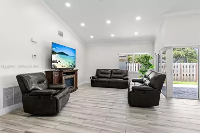 15037 Brighton Ln, Davie, FL 33331 - Photo 11