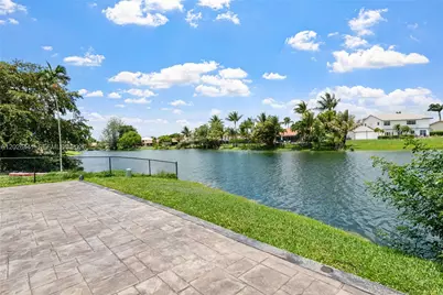 15037 Brighton Ln, Davie, FL 33331 - Photo 31