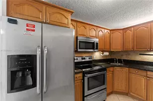 7100 NW 17th St, Plantation, FL 33313 - Photo 7