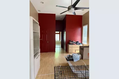 2242 NW 129th Ave, Pembroke Pines, FL 33028 - Photo 9