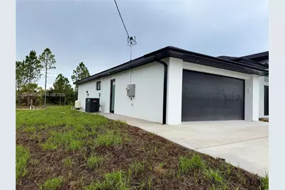 911 Cleveland Ave, Lehigh Acres, FL 33972 - Photo 9