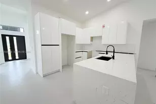 911 Cleveland Ave, Lehigh Acres, FL 33972 - Photo 19