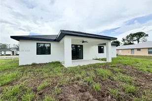 911 Cleveland Ave, Lehigh Acres, FL 33972 - Photo 57