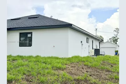 911 Cleveland Ave, Lehigh Acres, FL 33972 - Photo 61