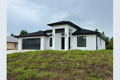 911 Cleveland Ave, Lehigh Acres, FL 33972 - Photo 3