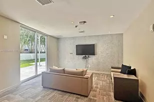 1010 SW 2nd Ave, Miami, FL 33130 - Photo 27