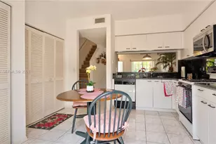 8054 Sanibel Dr, Tamarac, FL 33321 - Photo 7