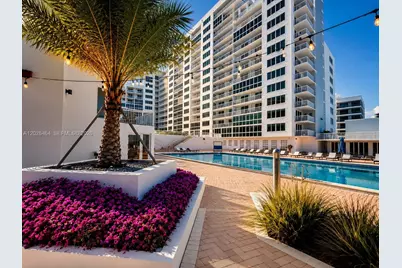 5401 Collins Ave #1022, Miami Beach, FL 33140 - Photo 9