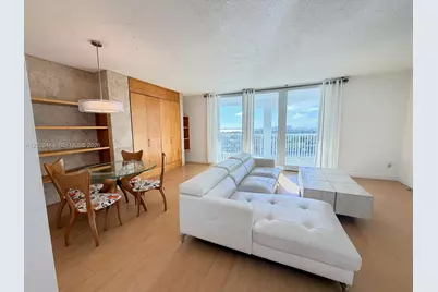 5401 Collins Ave #1022, Miami Beach, FL 33140 - Photo 3