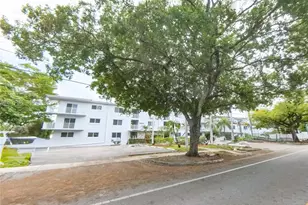 2430 NE 135th St, North Miami, FL 33181 - Photo 39