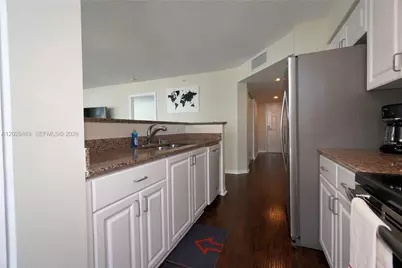 1155 Brickell Bay Dr #3301, Miami, FL 33131 - Photo 11