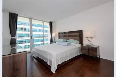 1155 Brickell Bay Dr #3301, Miami, FL 33131 - Photo 3