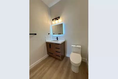 3761 NE 10th St, Homestead, FL 33033 - Photo 11