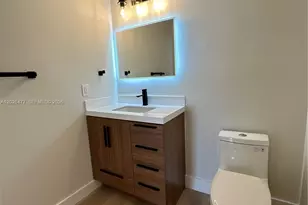 3761 NE 10th St, Homestead, FL 33033 - Photo 11