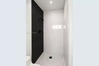 125 NW 197th St, Miami Gardens, FL 33169 - Photo 9