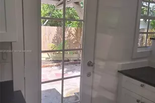 1121 NE 1st Ave., Fort Lauderdale, FL 33304 - Photo 7