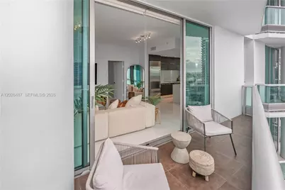 900 Biscayne Blvd #4412, Miami, FL 33132 - Photo 11