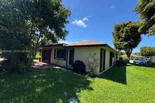 2736 Carnation Ct, Delray Beach, FL 33445 - Photo 3