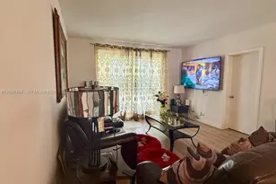 5985 Del Lago Cir, Sunrise, FL 33313 - Photo 7