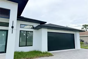 705 Colyer St E, Lehigh Acres, FL 33974 - Photo 11