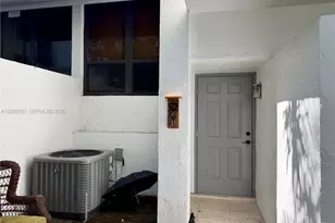 19440 NE 26th Ave, Miami, FL 33180 - Photo 29
