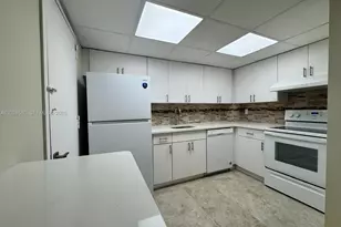 401 Golden Isles Dr, Hallandale Beach, FL 33009 - Photo 5