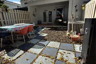 10428 NW 3rd St, Pembroke Pines, FL 33026 - Photo 13