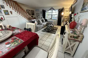 10428 NW 3rd St, Pembroke Pines, FL 33026 - Photo 1