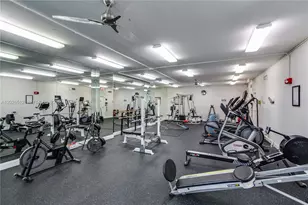 2655 Collins Ave, Miami Beach, FL 33140 - Photo 33