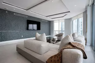 17111 Biscayne Blvd, North Miami Beach, FL 33160 - Photo 9