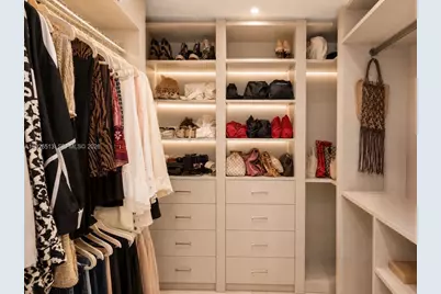 17111 Biscayne Blvd #1109, North Miami Beach, FL 33160 - Photo 15