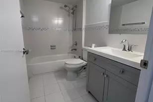 10415 N Kendall Dr, Miami, FL 33176 - Photo 11