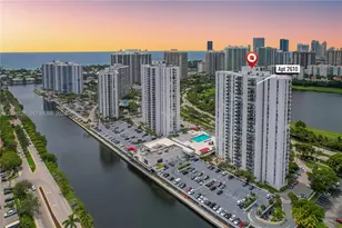 3625 N Country Club Dr, Aventura, FL 33180 - Photo 31