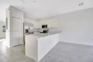1716 SE 26th Rd, Homestead, FL 33035 - Photo 9