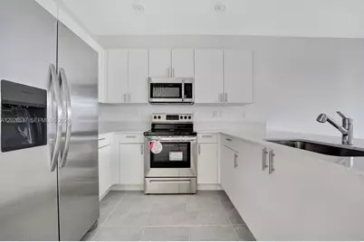1716 SE 26th Rd #1716, Homestead, FL 33035 - Photo 11