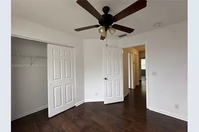824 Summit Lake, West Palm Beach, FL 33406 - Photo 17