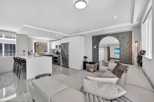 700 NE 14th Ave, Fort Lauderdale, FL 33304 - Photo 9