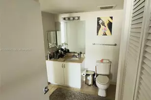 1750 N Bayshore Dr, Miami, FL 33132 - Photo 11