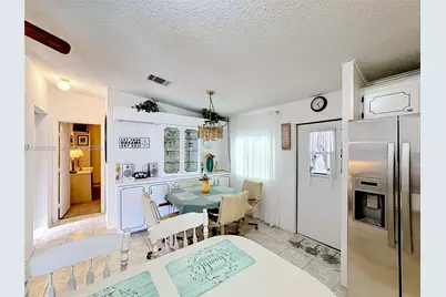 8227 Cinnamon Ln, Port Saint Lucie, FL 34952 - Photo 15