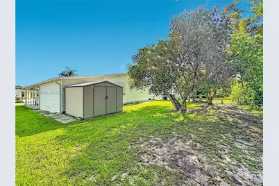 8227 Cinnamon Ln, Port Saint Lucie, FL 34952 - Photo 29