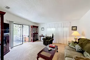 8227 Cinnamon Ln, Port Saint Lucie, FL 34952 - Photo 9