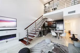 41 SE 5th St, Miami, FL 33131 - Photo 5
