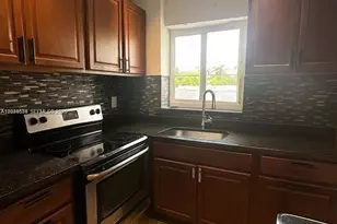 221 Meridian Ave, Miami Beach, FL 33139 - Photo 7