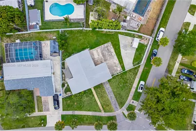 9265 Martinique Dr, Cutler Bay, FL 33189 - Photo 43