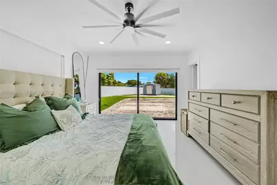 9265 Martinique Dr, Cutler Bay, FL 33189 - Photo 23