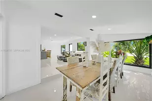 9265 Martinique Dr, Cutler Bay, FL 33189 - Photo 19