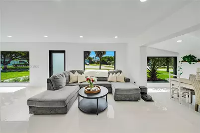 9265 Martinique Dr, Cutler Bay, FL 33189 - Photo 15