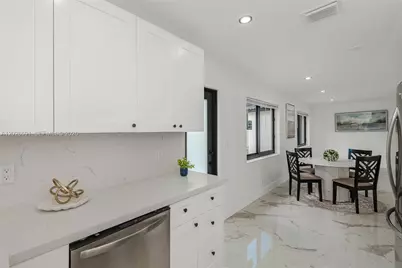 537 S 29th Ct, Hollywood, FL 33020 - Photo 11